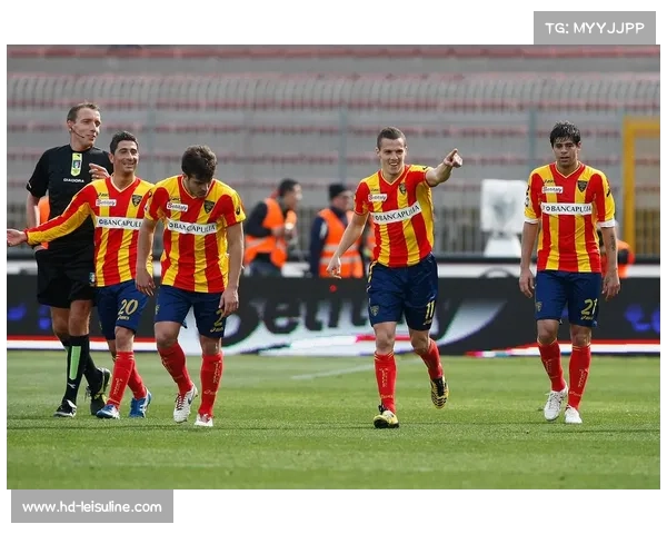 AC米兰豪华战舰出击!莱切面临严峻考验。